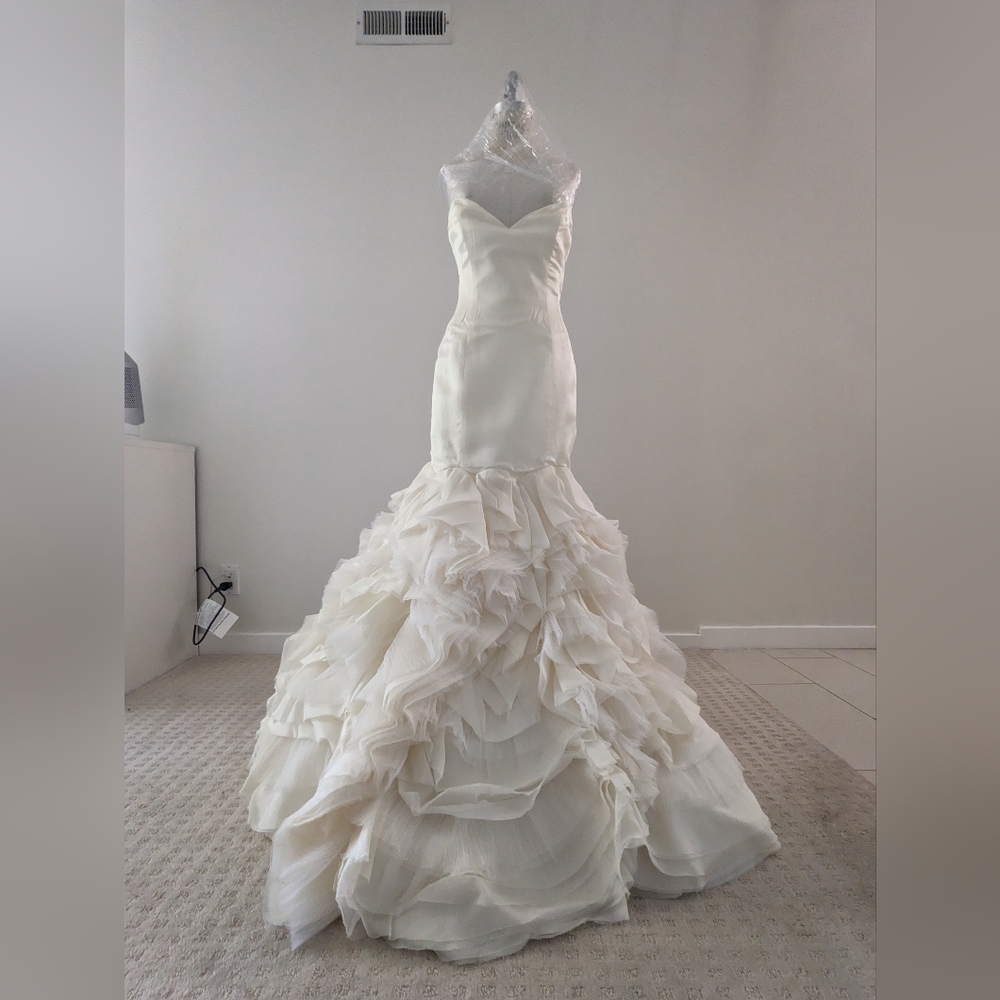 NWOT 💯 Silk Ivory Wedding Gown Street 6 $7k